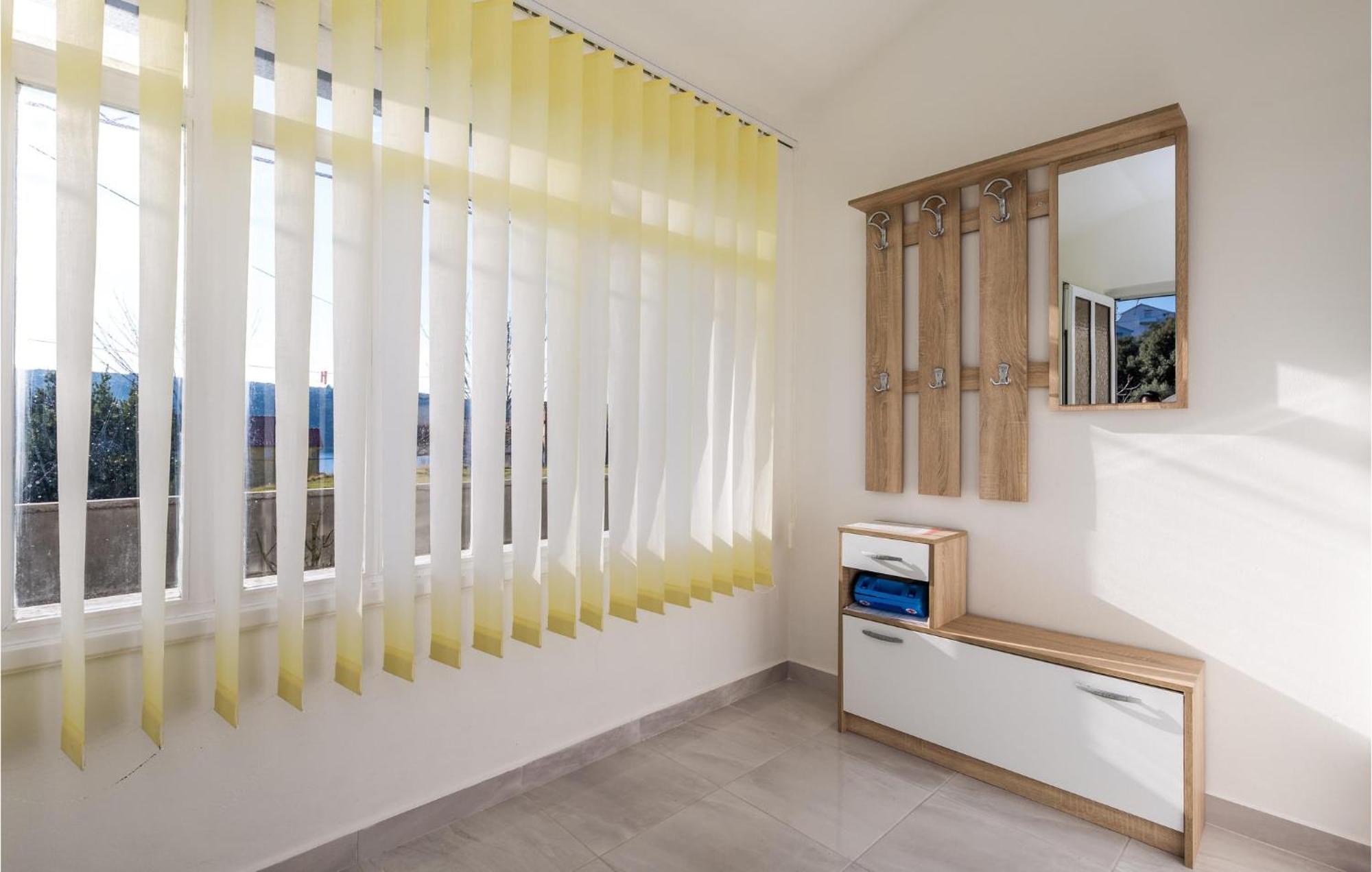 Pet Friendly Apartment In Kampor With Kitchen Extérieur photo