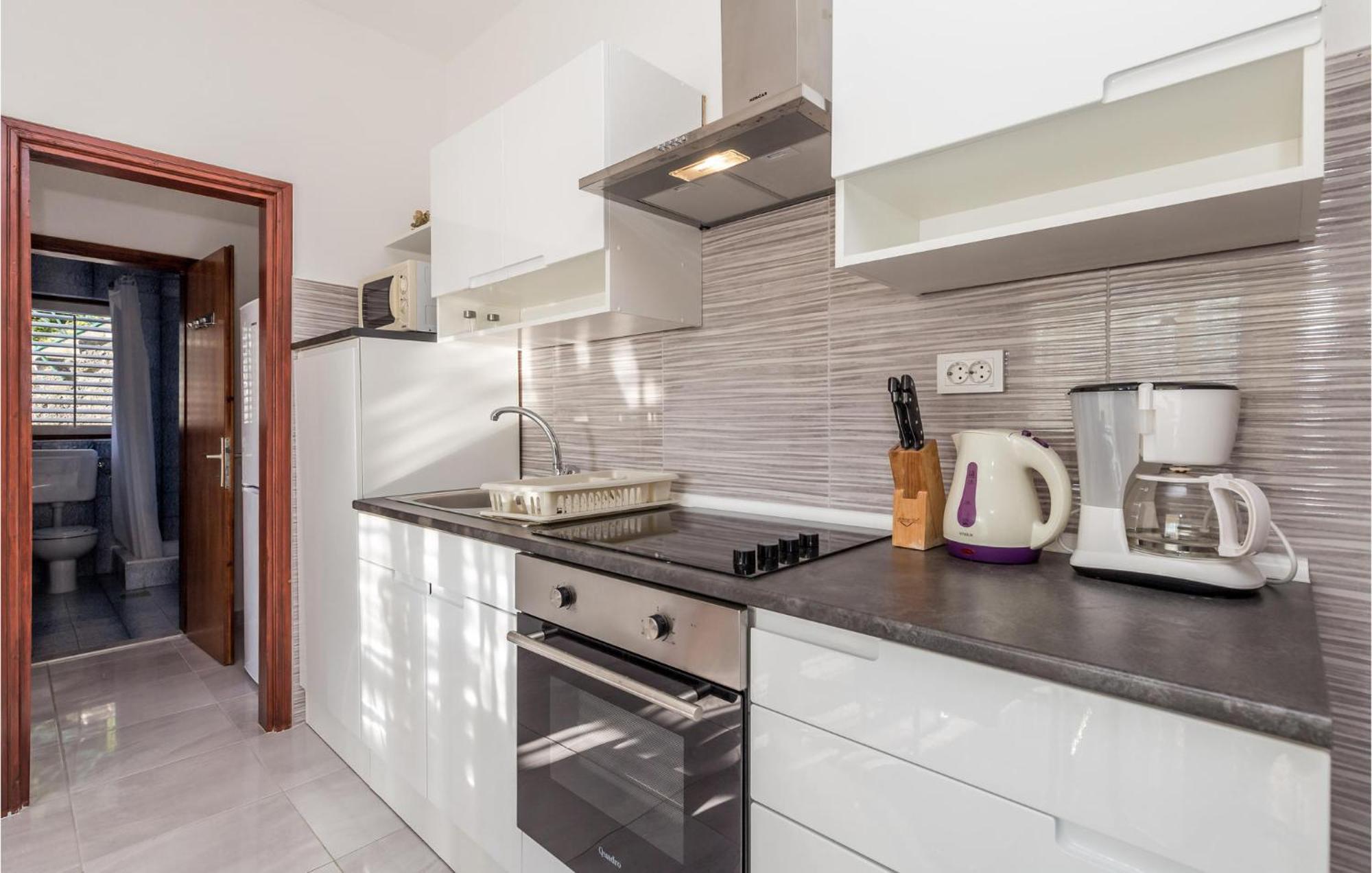 Pet Friendly Apartment In Kampor With Kitchen Extérieur photo