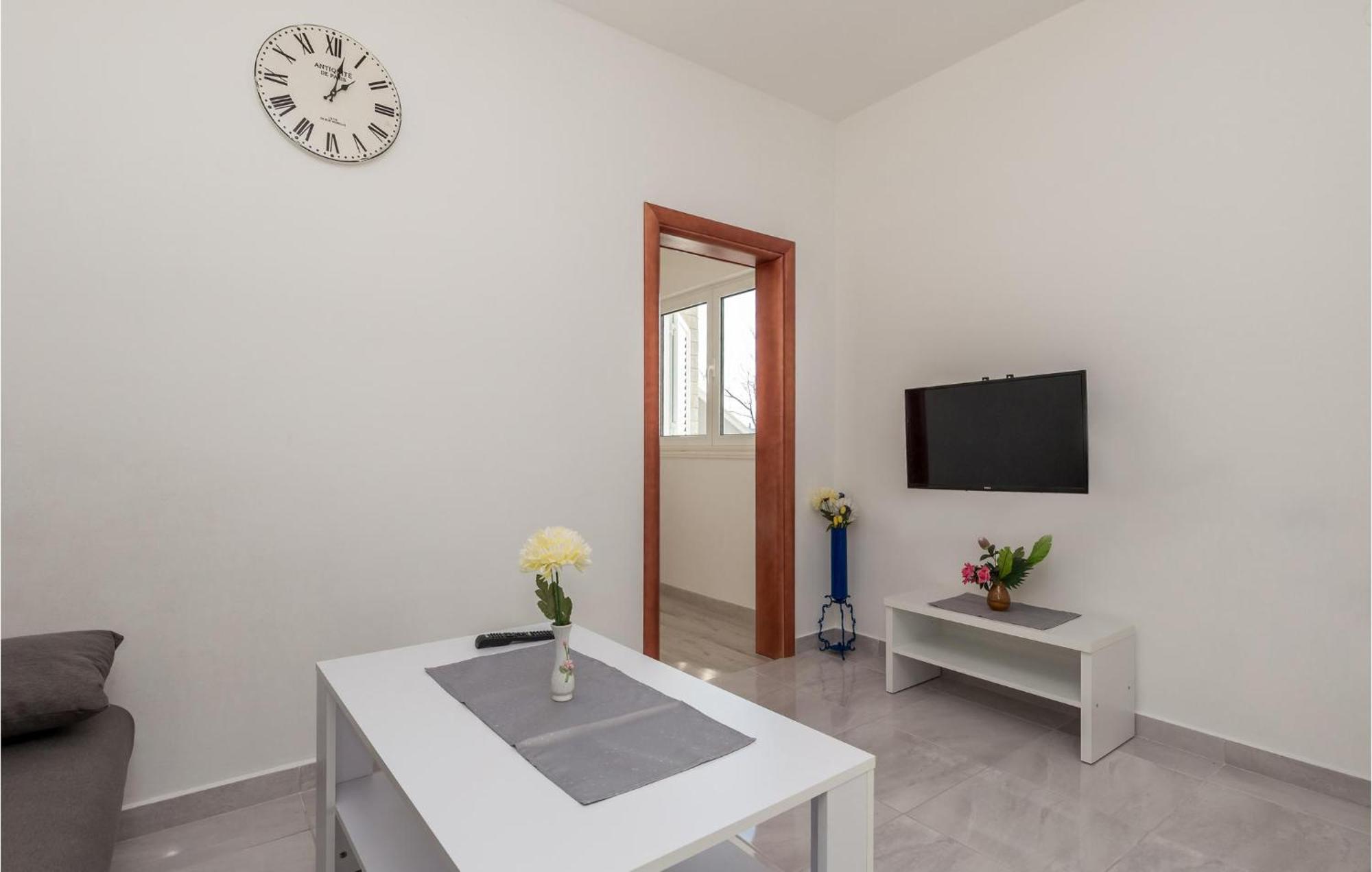 Pet Friendly Apartment In Kampor With Kitchen Extérieur photo